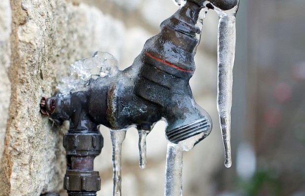 Call a Louisville KY Plumber for frozen pipe issues